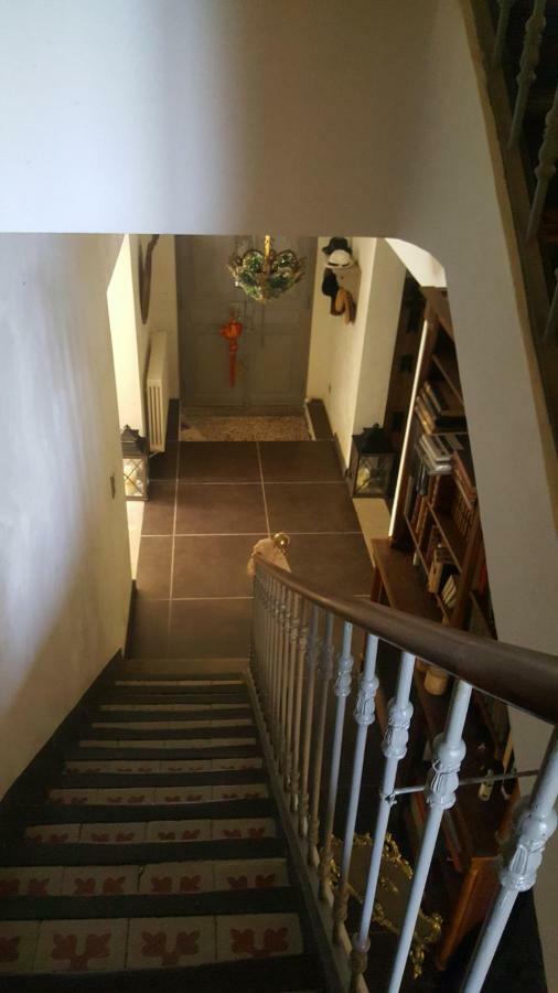 Manoir En Crau Hotel Arles Bagian luar foto